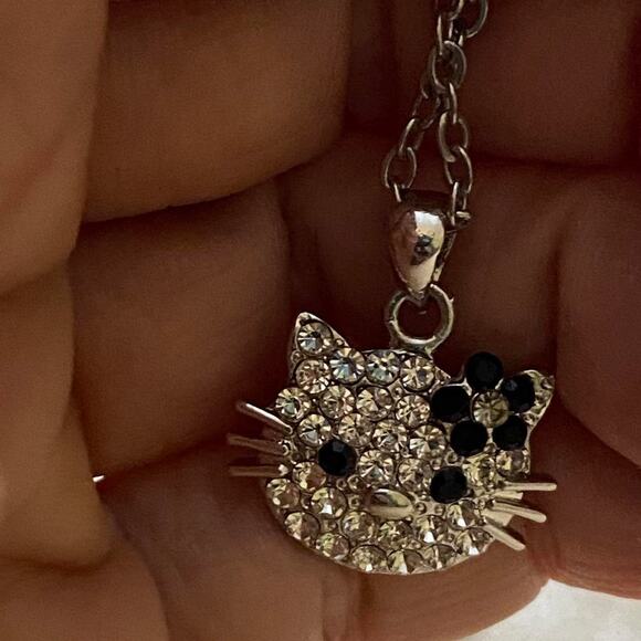 Hello Kitty Black Onyx Cubic Zirconia on an 18inch chain - Picture 1 of 8